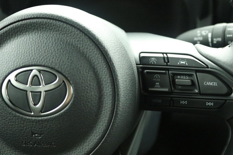 Toyota Yaris Cross - 1.5 Hybrid 115 Dynamic 17