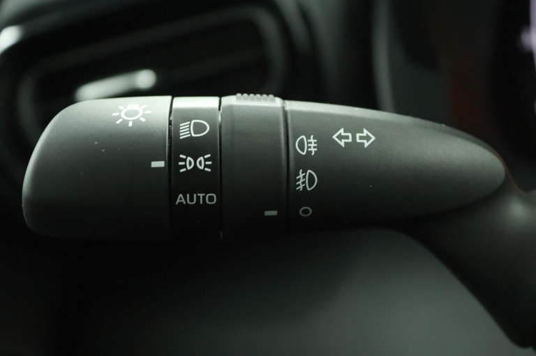 Toyota Yaris Cross - 1.5 Hybrid 115 Dynamic 27