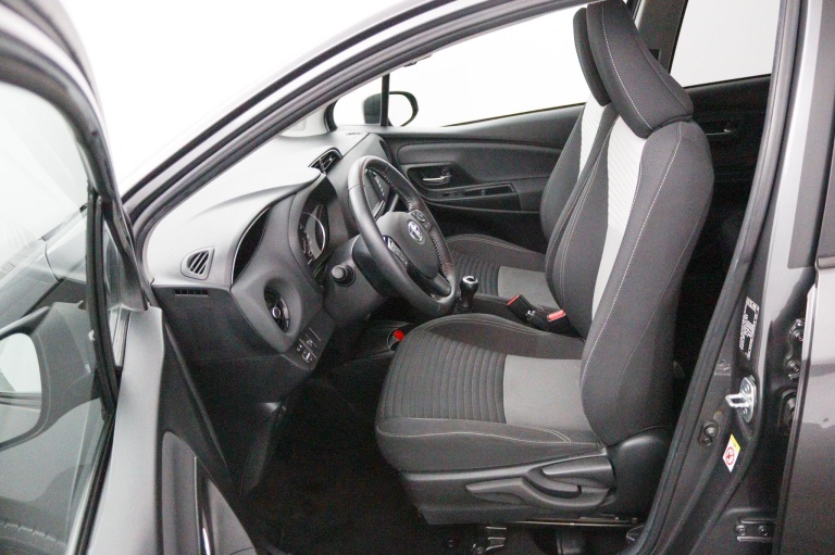 Toyota Yaris - 1.0 VVT-i Design pack 17