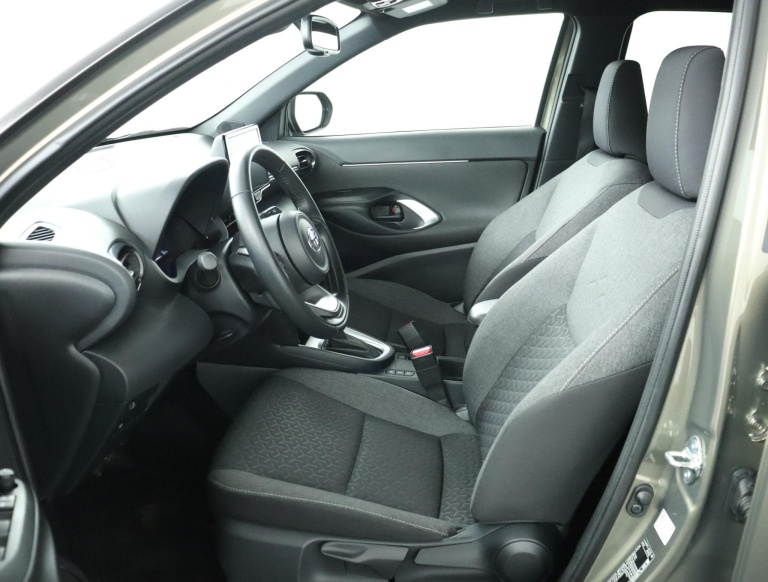 Toyota Yaris Cross - 1.5 Hybrid Dynamic 17