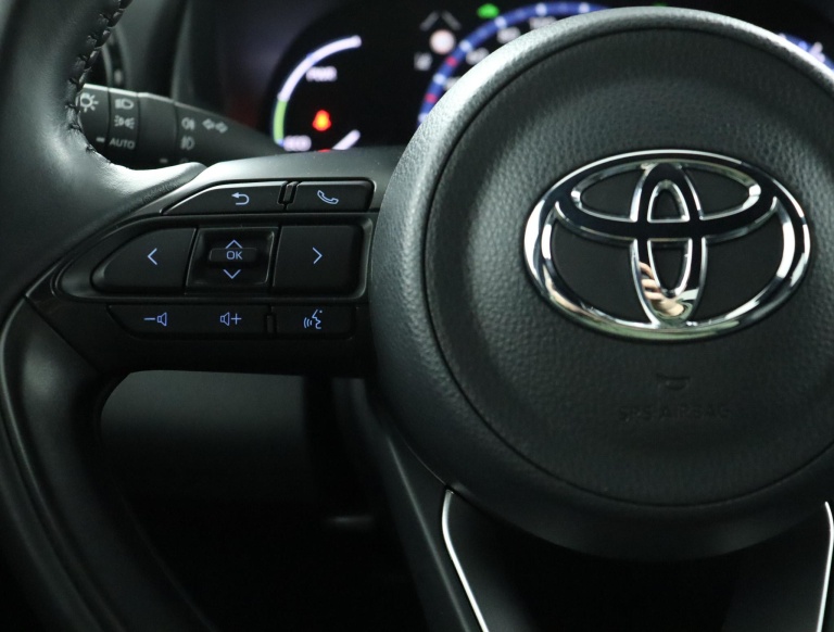 Toyota Yaris Cross - 1.5 Hybrid Dynamic 19