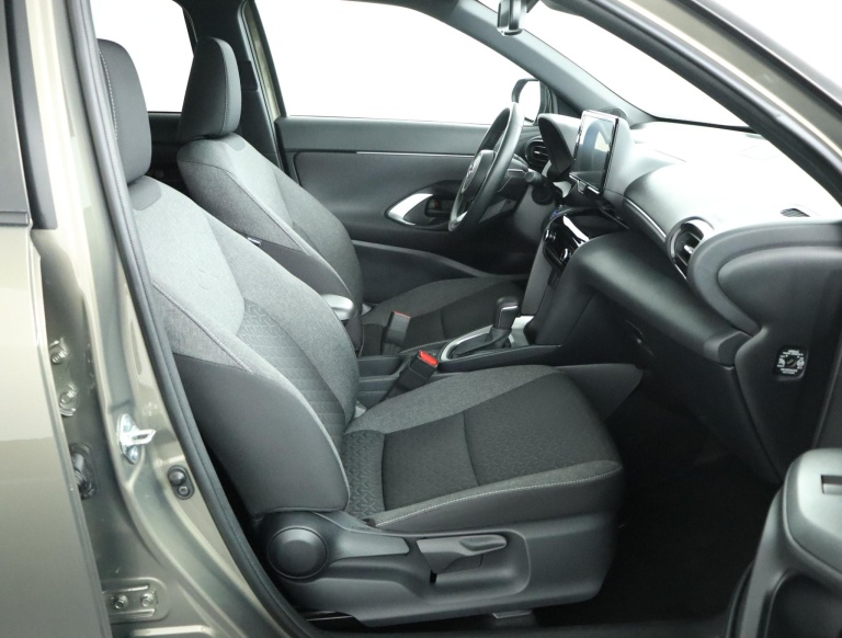 Toyota Yaris Cross - 1.5 Hybrid Dynamic 22