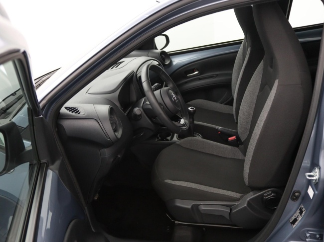 Toyota Aygo X - 1.0 VVT-i MT Play