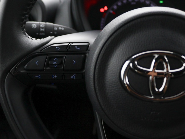 Toyota Aygo X - 1.0 VVT-i MT Play