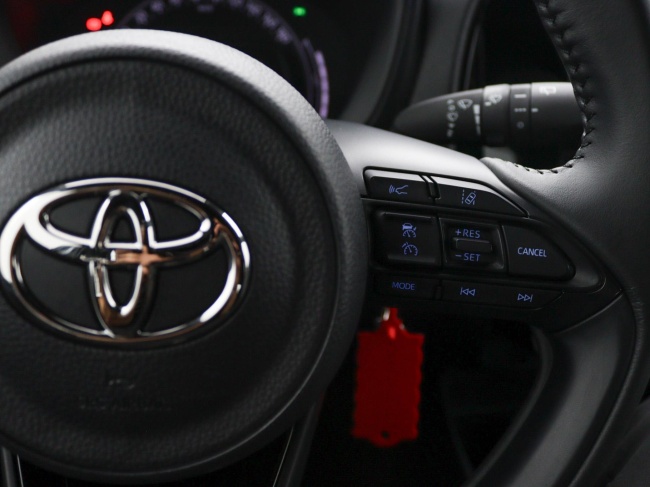 Toyota Aygo X - 1.0 VVT-i MT Play