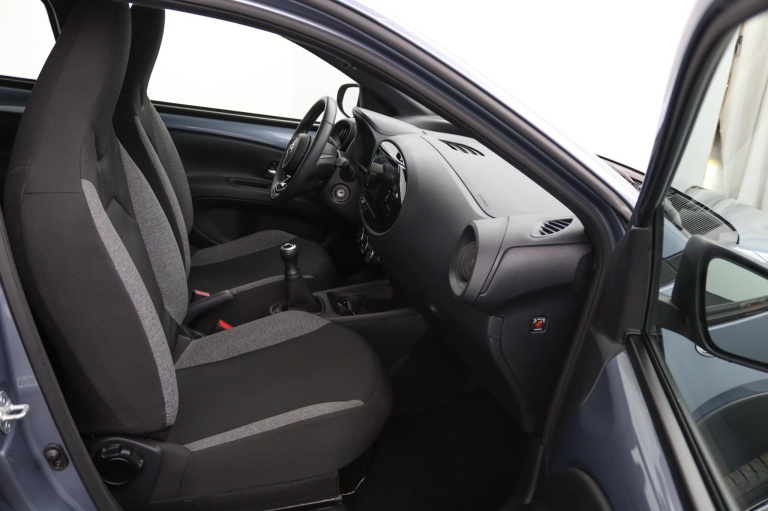 Toyota Aygo X - 1.0 VVT-i MT Play 21