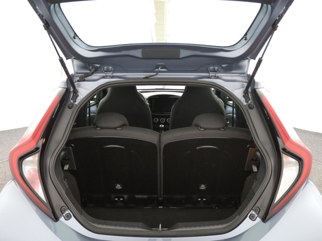 Toyota Aygo X - 1.0 VVT-i MT Play