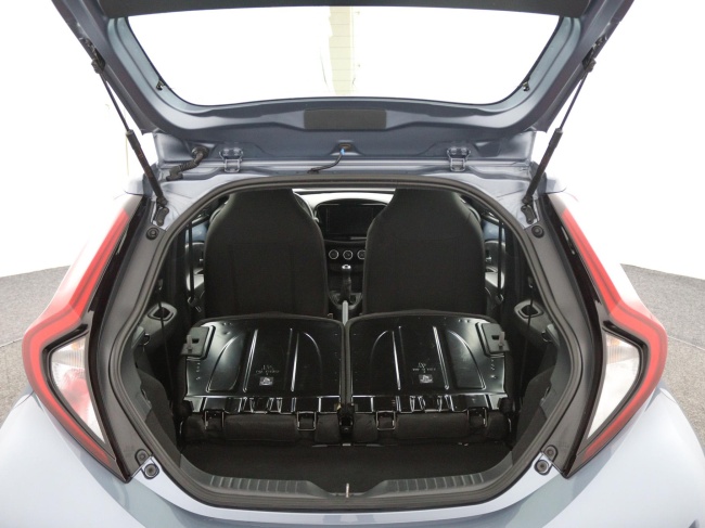 Toyota Aygo X - 1.0 VVT-i MT Play