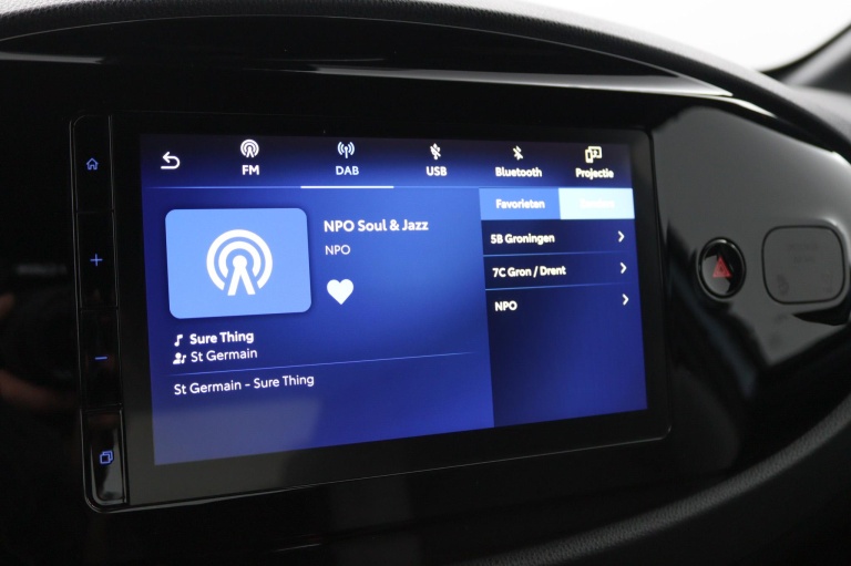 Toyota Aygo X - 1.0 VVT-i MT Play 38
