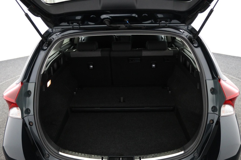 Toyota Auris Touring Sports - 1.8 Hybrid Dynamic Go 24