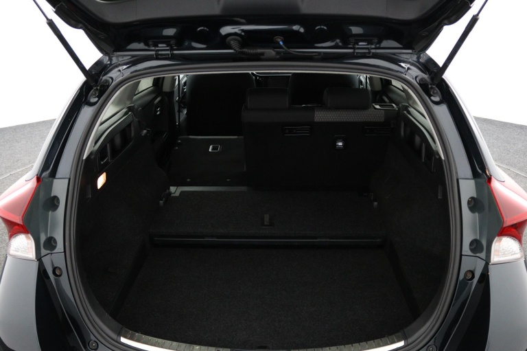 Toyota Auris Touring Sports - 1.8 Hybrid Dynamic Go 25