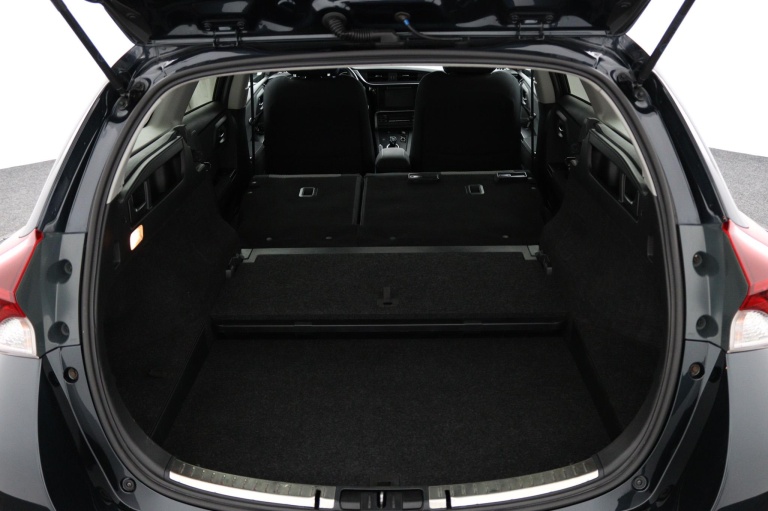 Toyota Auris Touring Sports - 1.8 Hybrid Dynamic Go 26