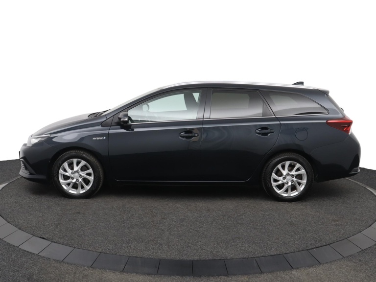 Toyota Auris Touring Sports - 1.8 Hybrid Dynamic Go 3