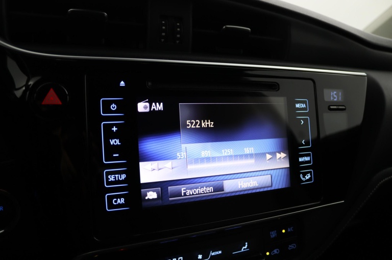 Toyota Auris Touring Sports - 1.8 Hybrid Dynamic Go 40