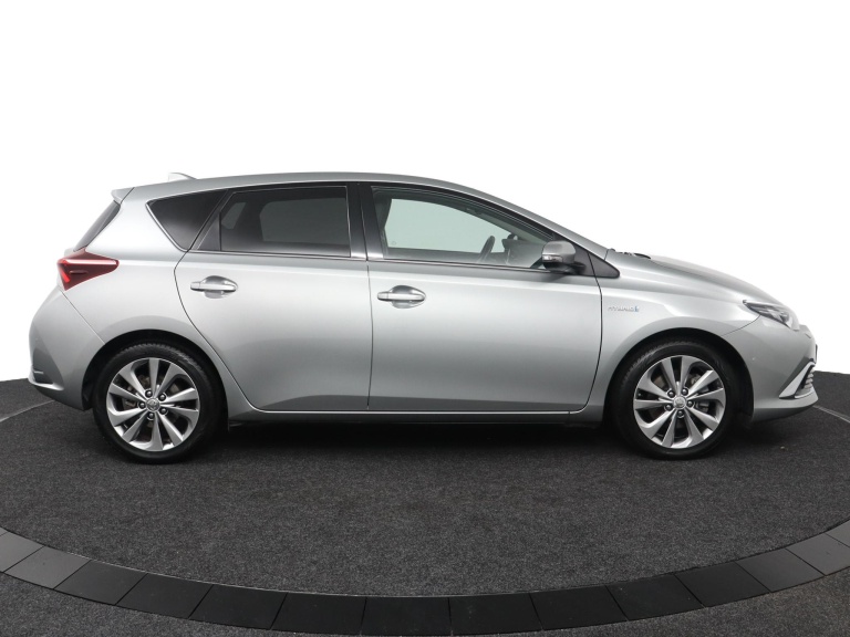Toyota Auris - 1.8 Hybrid Executive 13