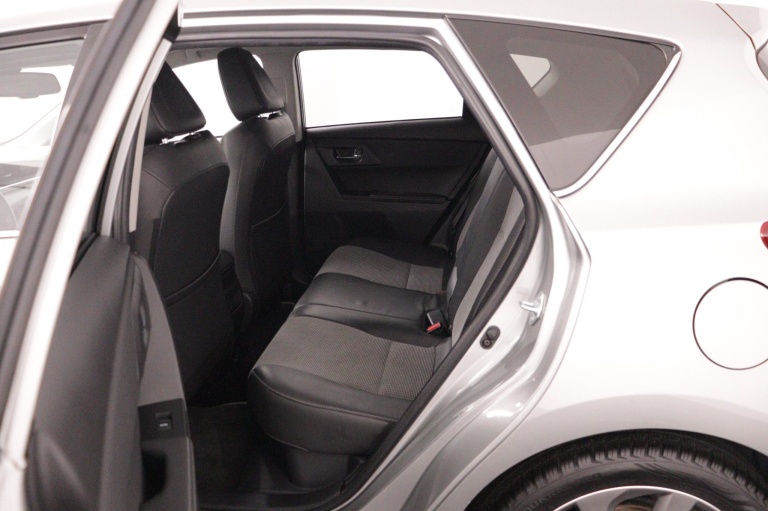 Toyota Auris - 1.8 Hybrid Executive 18