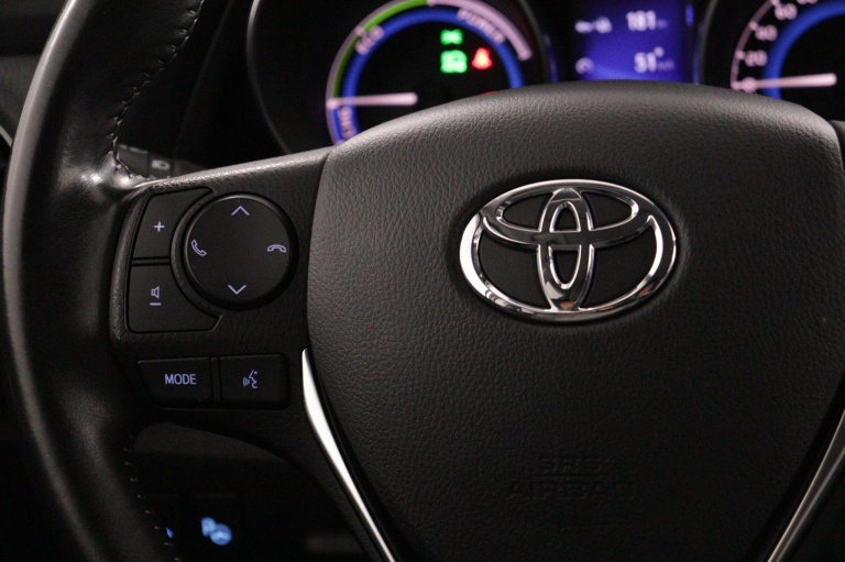 Toyota Auris - 1.8 Hybrid Executive 19