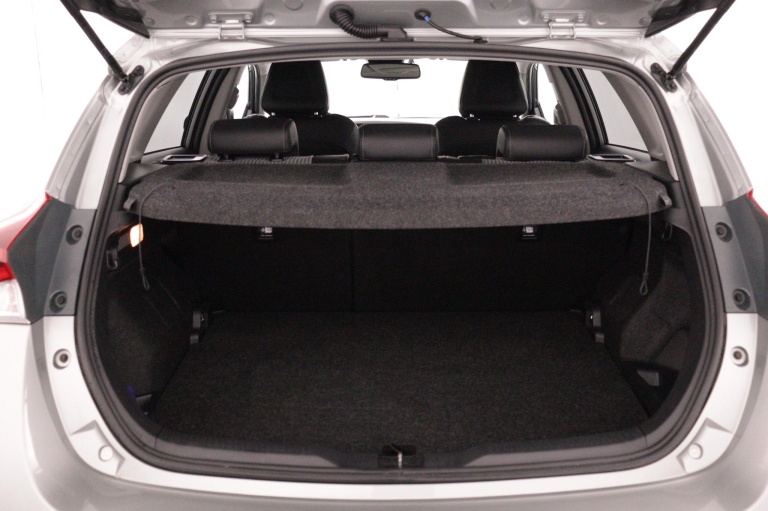 Toyota Auris - 1.8 Hybrid Executive 23
