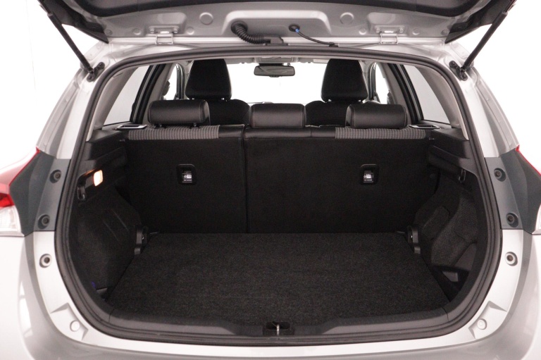 Toyota Auris - 1.8 Hybrid Executive 24