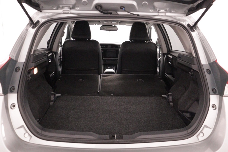 Toyota Auris - 1.8 Hybrid Executive 26