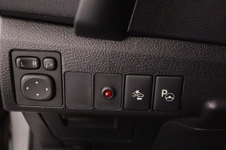 Toyota Auris - 1.8 Hybrid Executive 30
