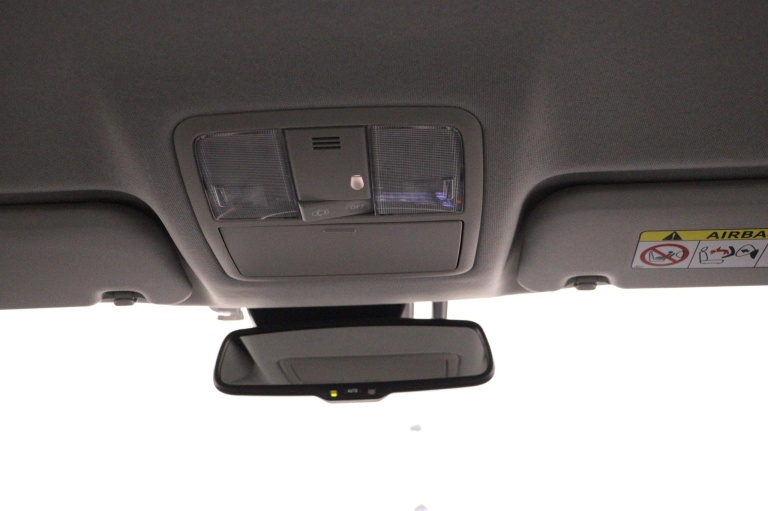 Toyota Auris - 1.8 Hybrid Executive 33