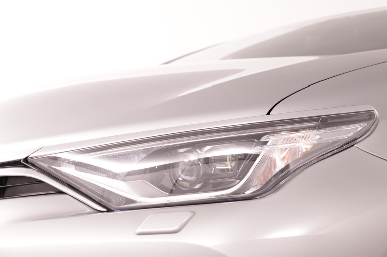 Toyota Auris - 1.8 Hybrid Executive 36