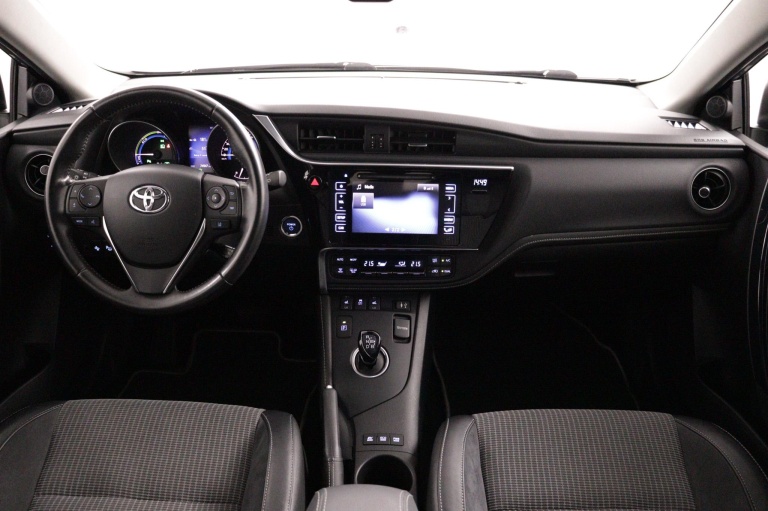 Toyota Auris - 1.8 Hybrid Executive 4