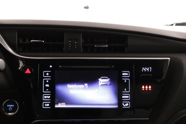 Toyota Auris - 1.8 Hybrid Executive 44