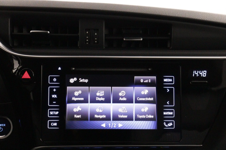 Toyota Auris - 1.8 Hybrid Executive 46