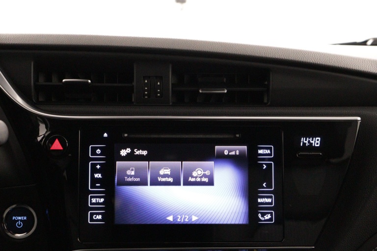 Toyota Auris - 1.8 Hybrid Executive 47