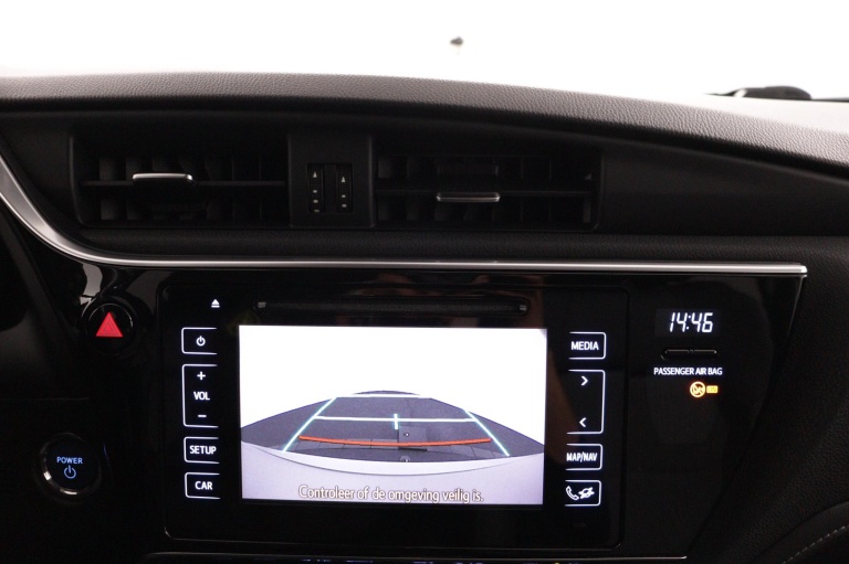 Toyota Auris - 1.8 Hybrid Executive 8