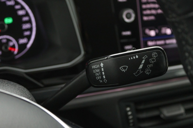 Volkswagen Polo - 1.0 TSI Highline 11