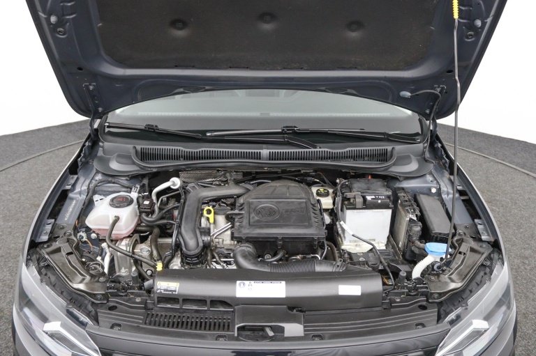 Volkswagen Polo - 1.0 TSI Highline 32