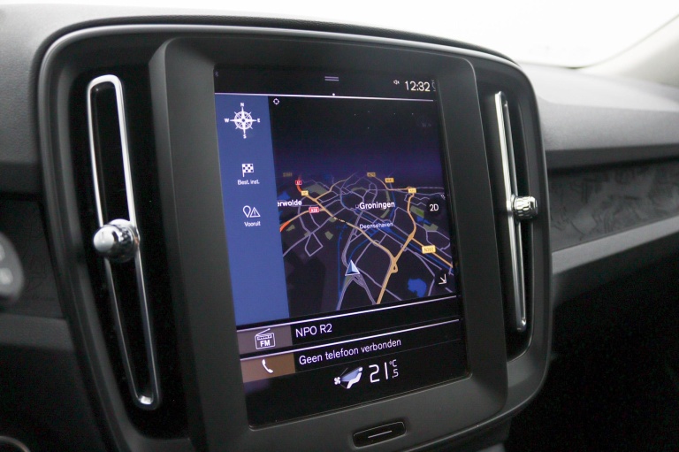 Volvo XC40 - 1.5 T2 Momentum Core 22