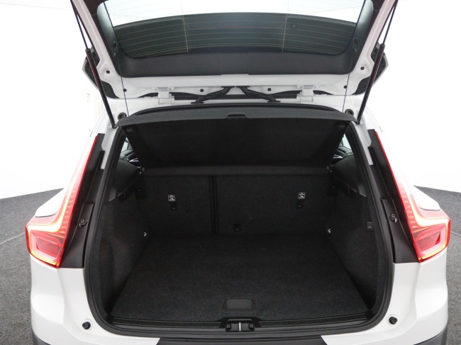 Volvo XC40 - 1.5 T2 Momentum Core