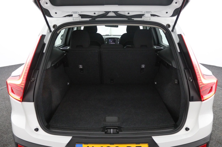 Volvo XC40 - 1.5 T2 Momentum Core 31