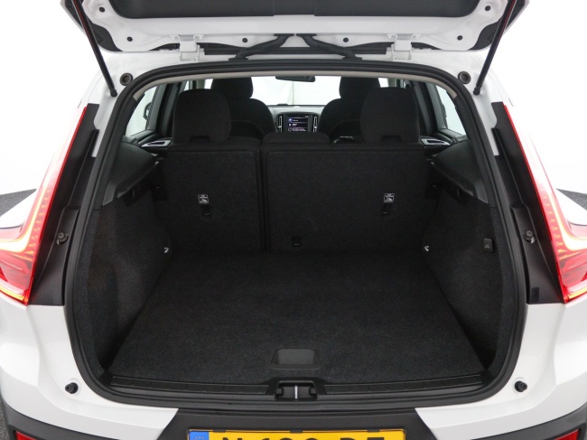 Volvo XC40 - 1.5 T2 Momentum Core