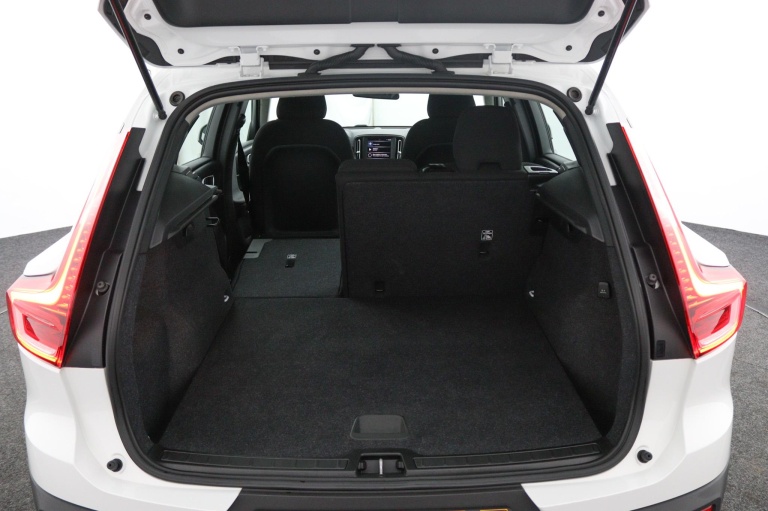 Volvo XC40 - 1.5 T2 Momentum Core 32