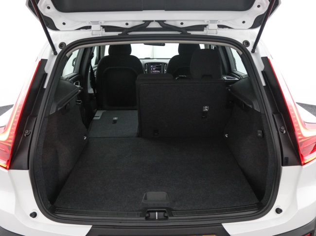 Volvo XC40 - 1.5 T2 Momentum Core