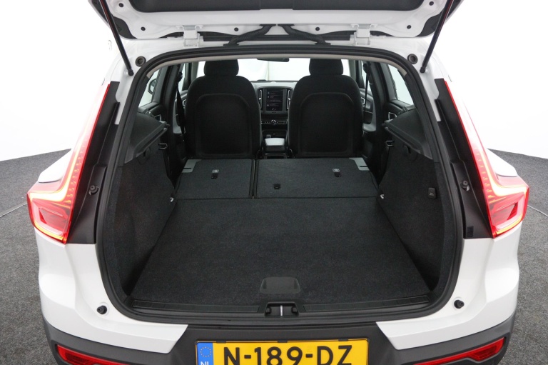 Volvo XC40 - 1.5 T2 Momentum Core 33