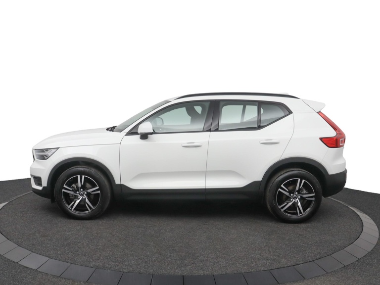 Volvo XC40 - 1.5 T2 Momentum Core 5