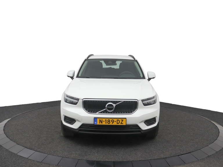 Volvo XC40 - 1.5 T2 Momentum Core 7