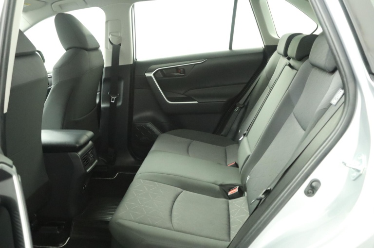 Toyota RAV4 - 2.5 Hybrid Active 18