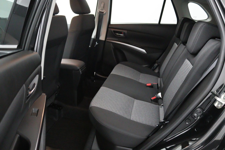 Suzuki S-Cross - 1.4 Boosterjet Select Smart Hybrid 12