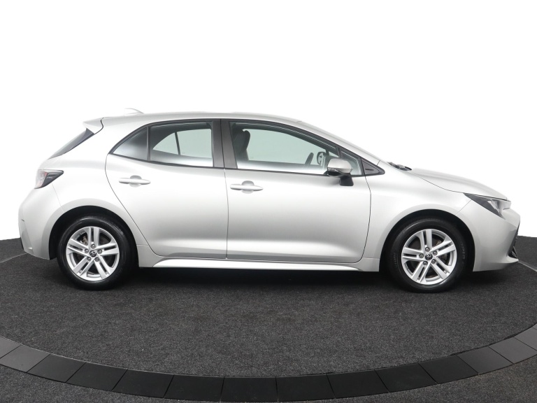 Toyota Corolla - 1.8 Hybrid Active 12