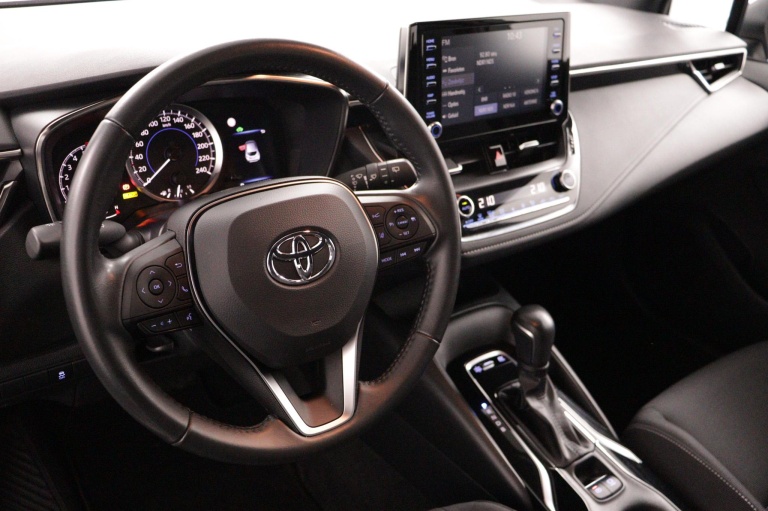 Toyota Corolla - 1.8 Hybrid Active 18