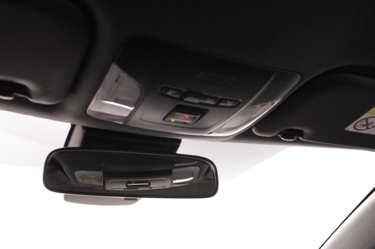 Toyota Corolla - 1.8 Hybrid Active 31