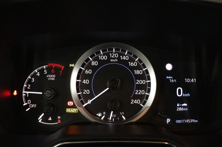 Toyota Corolla - 1.8 Hybrid Active 6