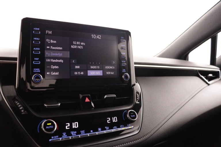 Toyota Corolla - 1.8 Hybrid Active 8